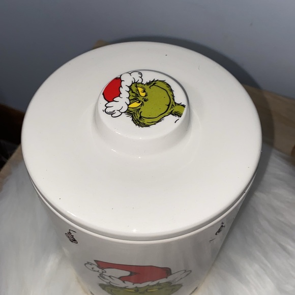 The Mischief Grinch Medium Ceramic Canister NWT - Picture 5 of 5